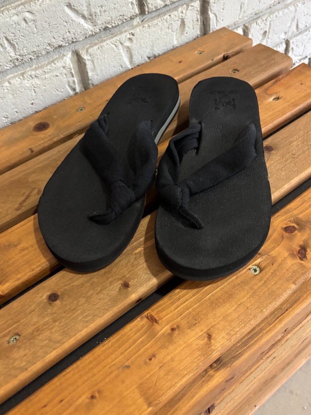 KuaiLu Women’s Black Non-Slip Casual Flip Flop Thong Sandals US 8 UK 6 EUR 39